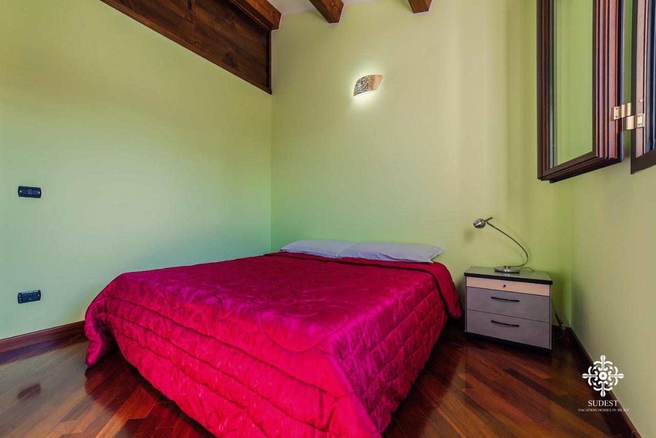 Villa Clara Country Retreat Solarino Bagian luar foto