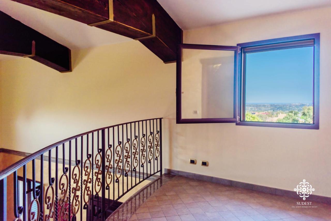 Villa Clara Country Retreat Solarino Bagian luar foto