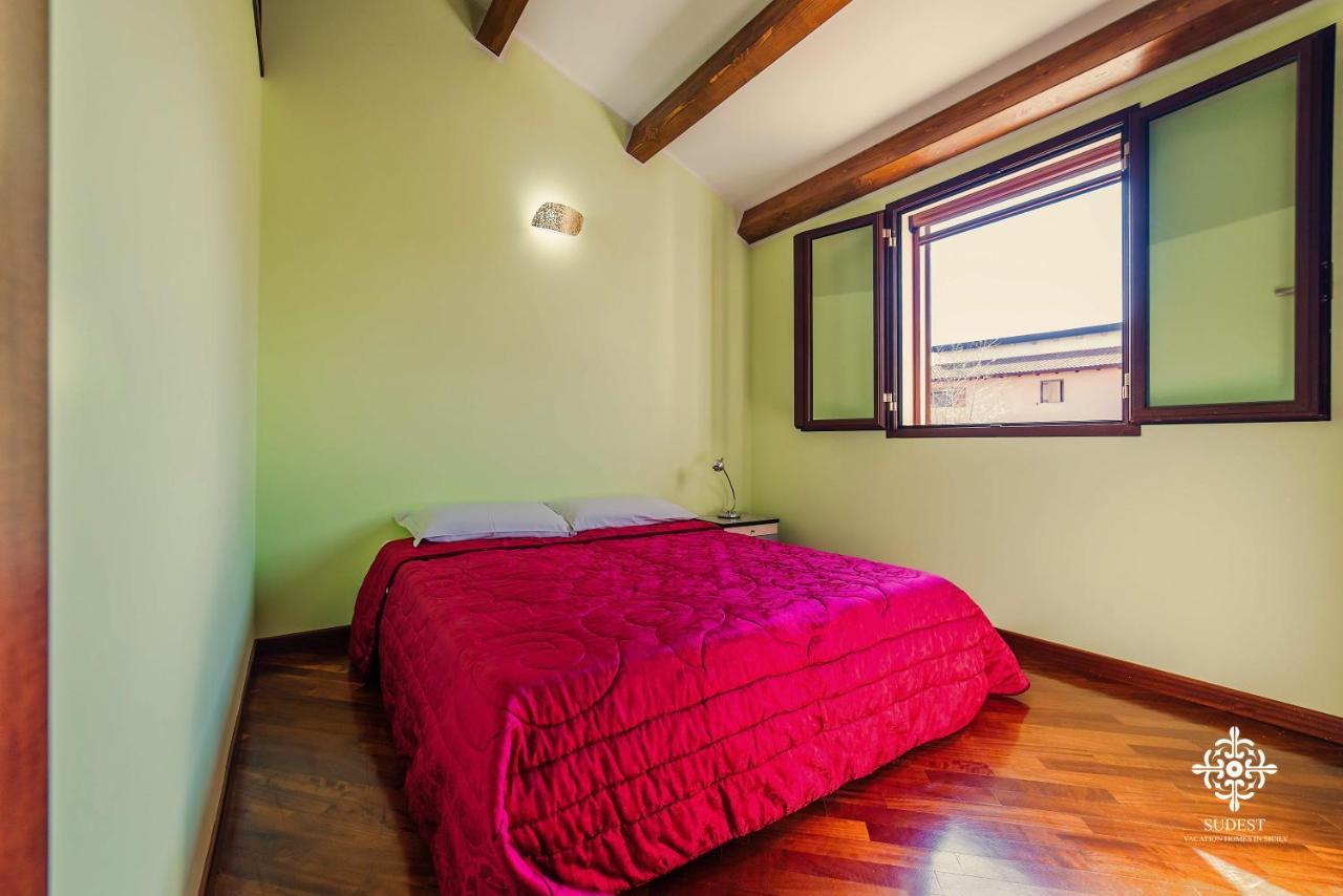 Villa Clara Country Retreat Solarino Bagian luar foto