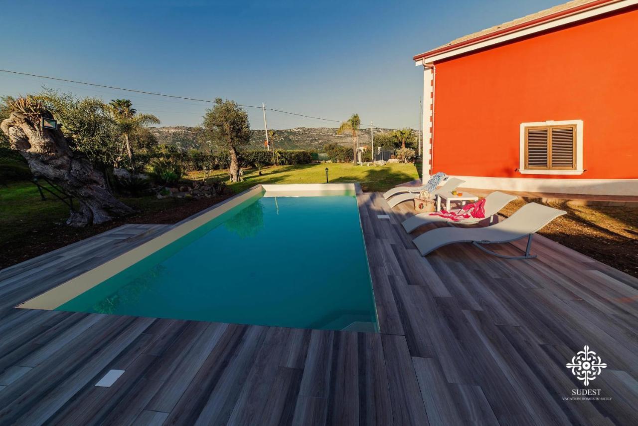 Villa Clara Country Retreat Solarino Bagian luar foto