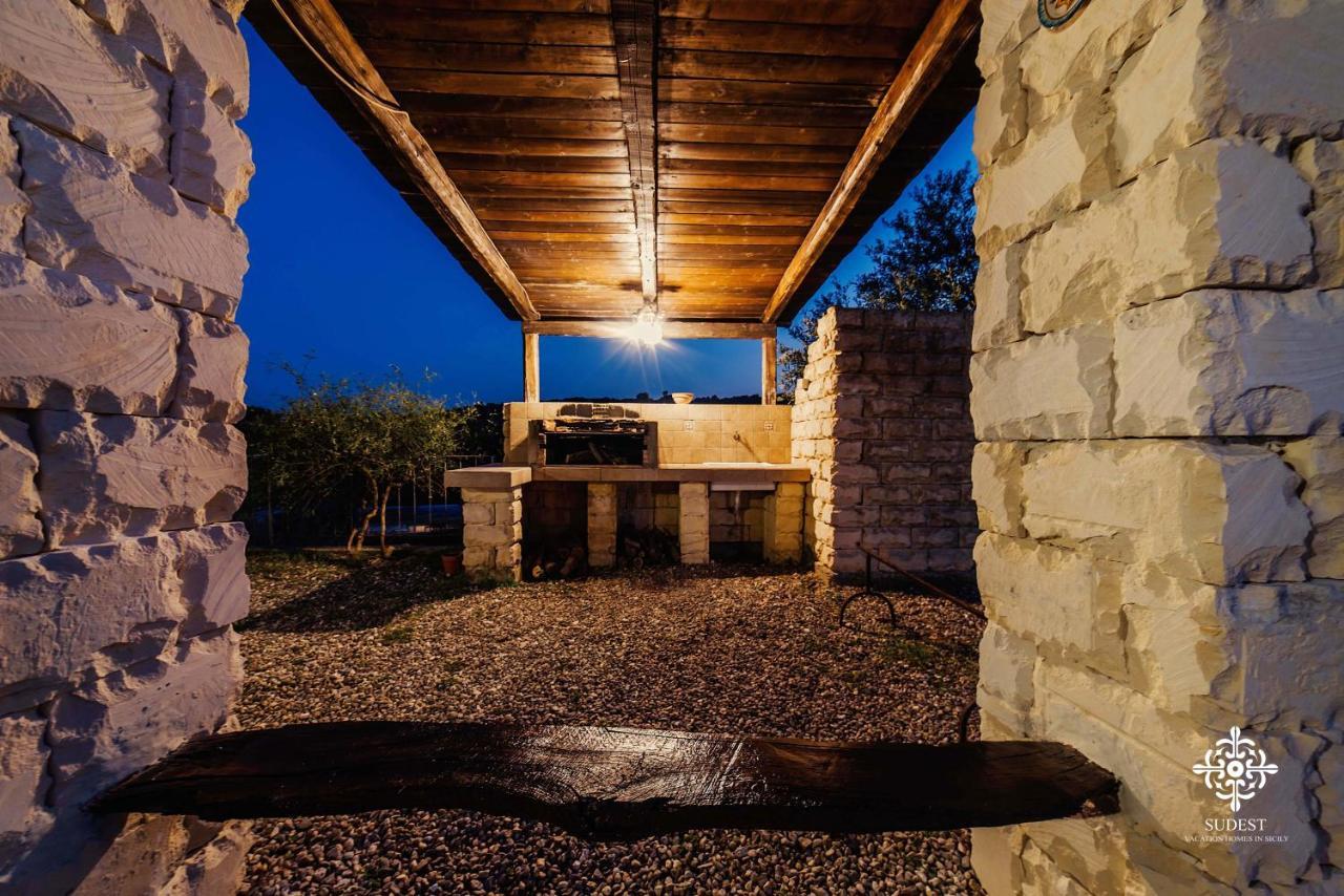 Villa Clara Country Retreat Solarino Bagian luar foto