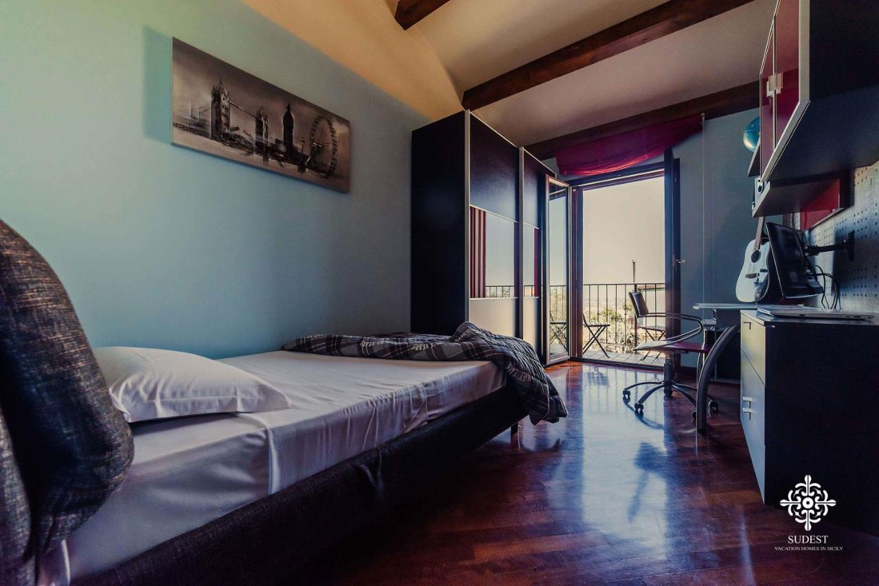 Villa Clara Country Retreat Solarino Bagian luar foto