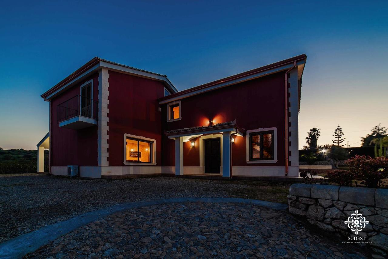 Villa Clara Country Retreat Solarino Bagian luar foto