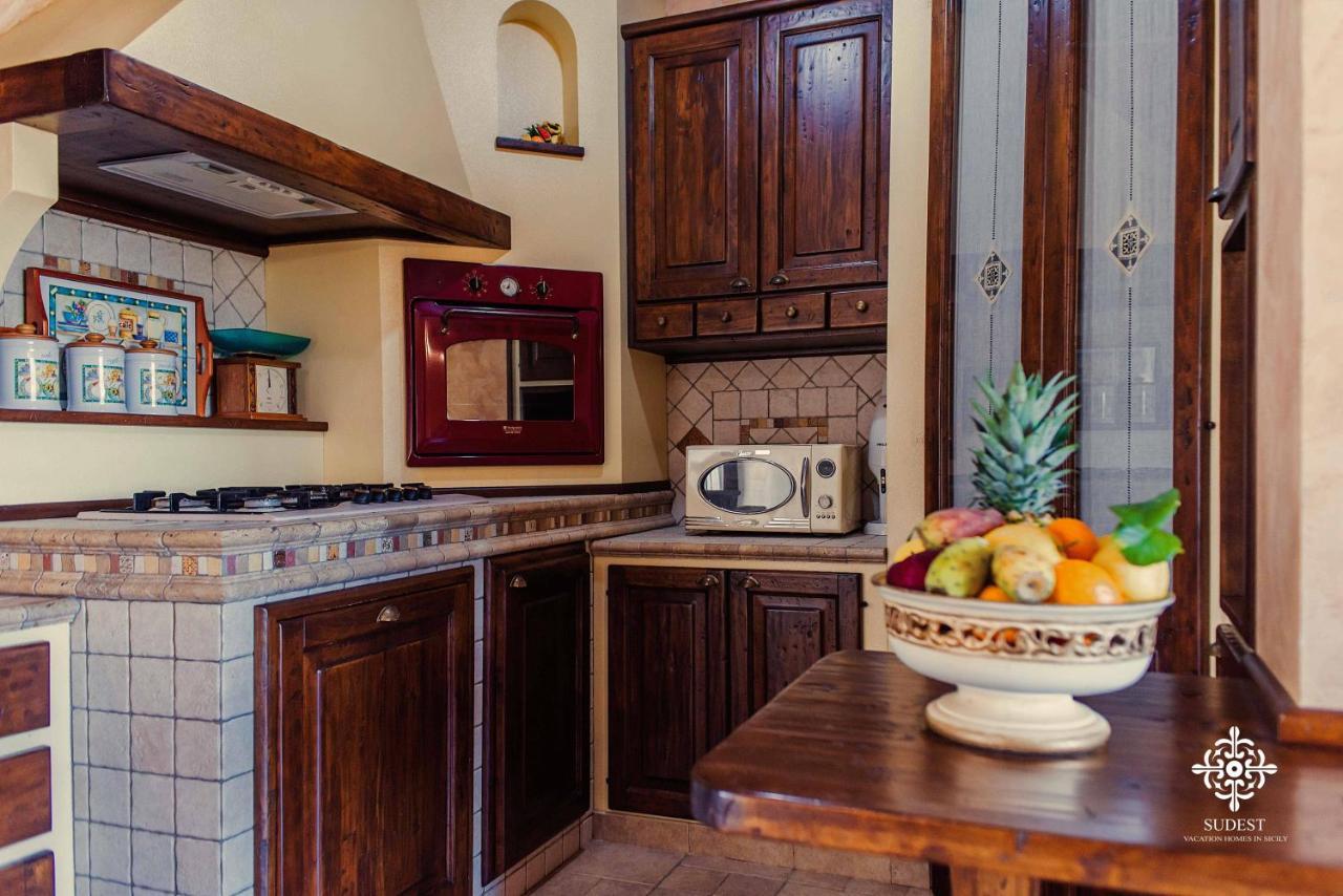 Villa Clara Country Retreat Solarino Bagian luar foto